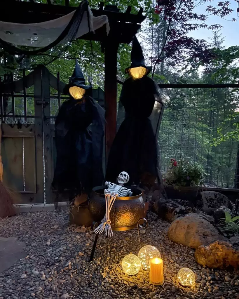 Outdoor Halloween Ideas